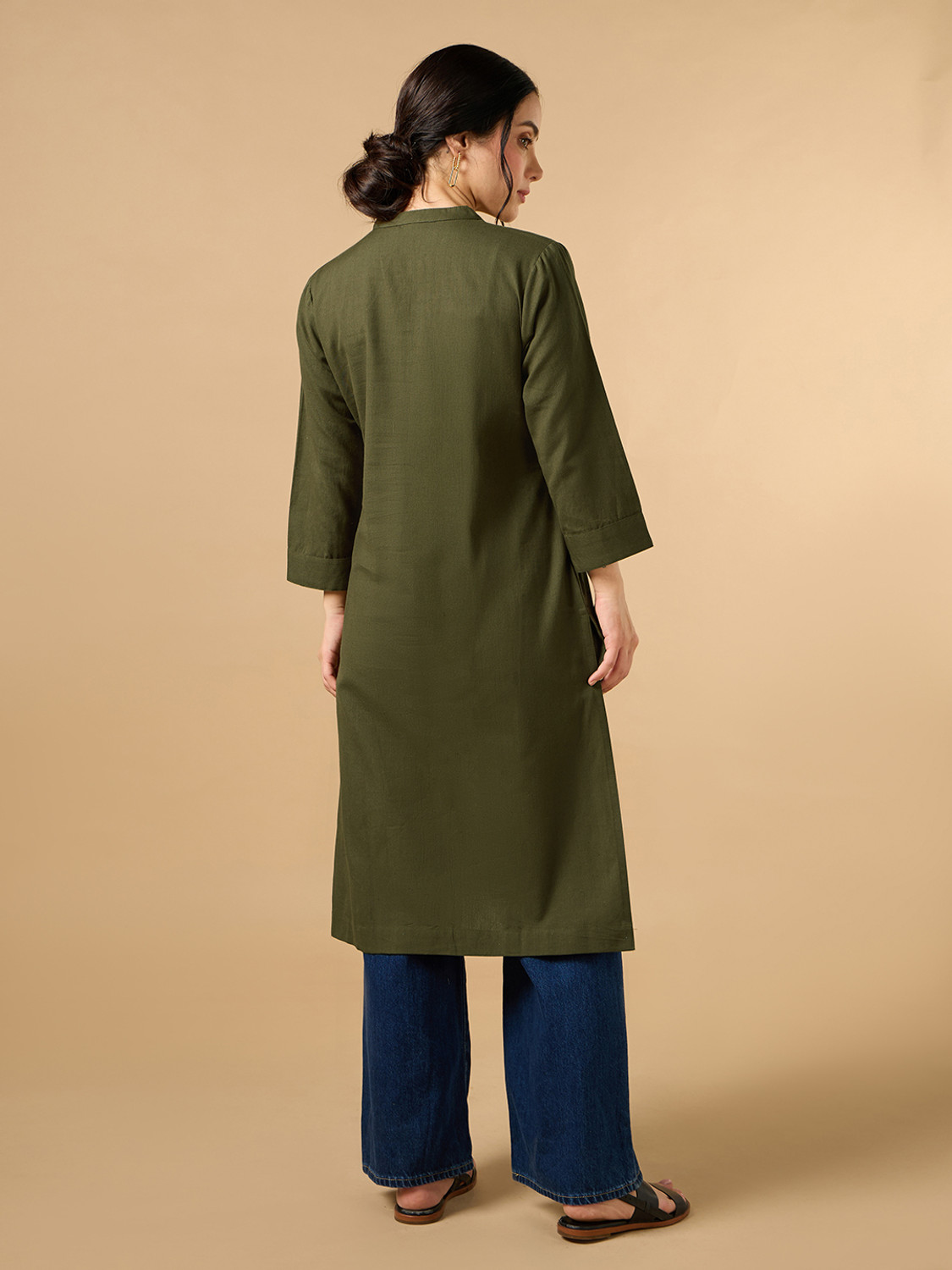 Image of COTTONS DAILY Women Solid Straight Kurta