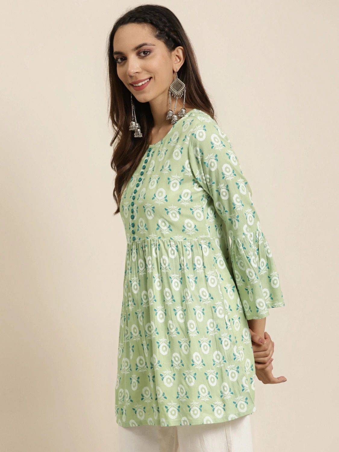IKRASS Women Floral Print Viscose Rayon A-line Kurta (Green)