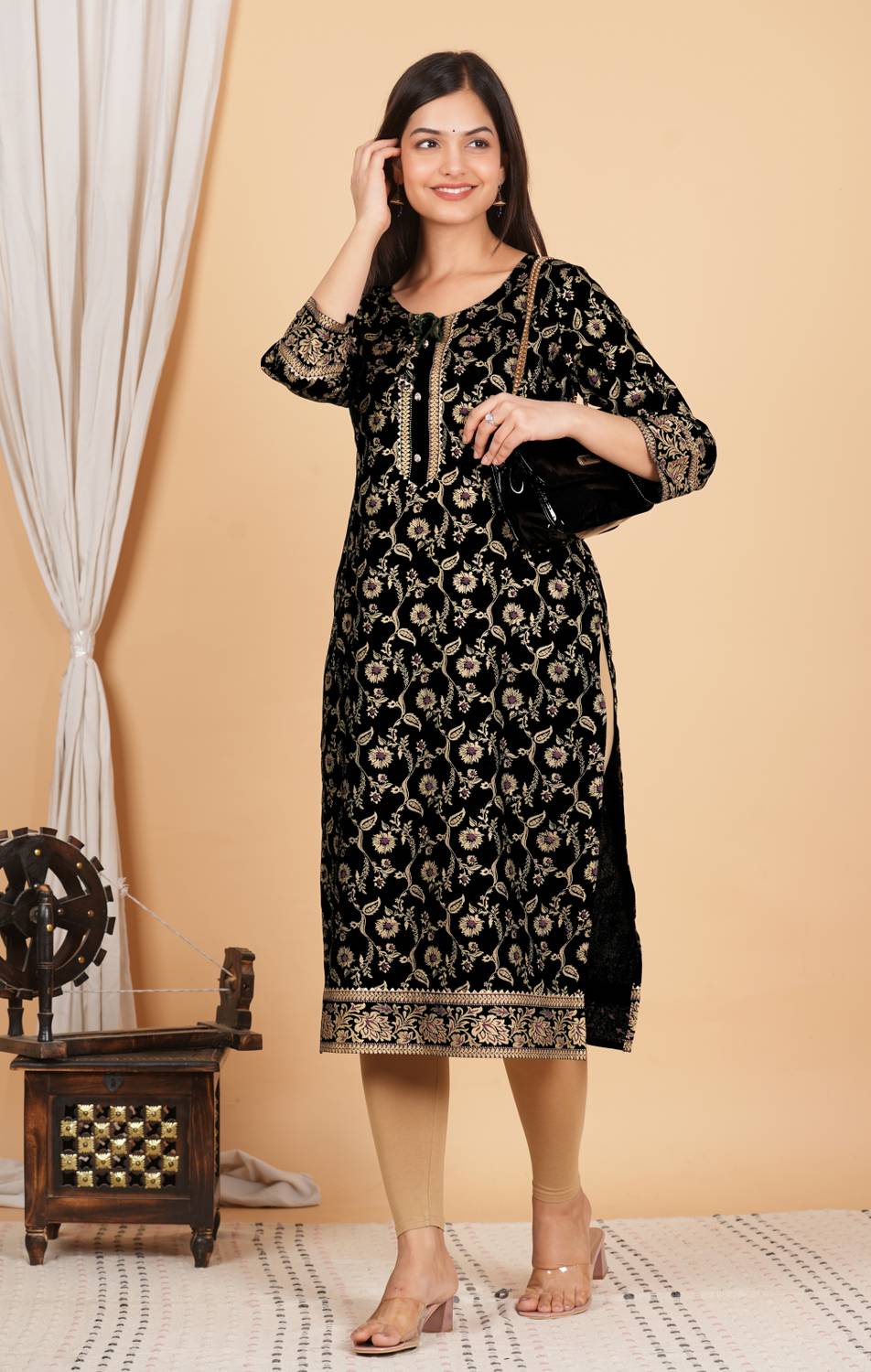 ZAARA CREATION Women Printed Viscose Rayon Straight Kurta (Black)