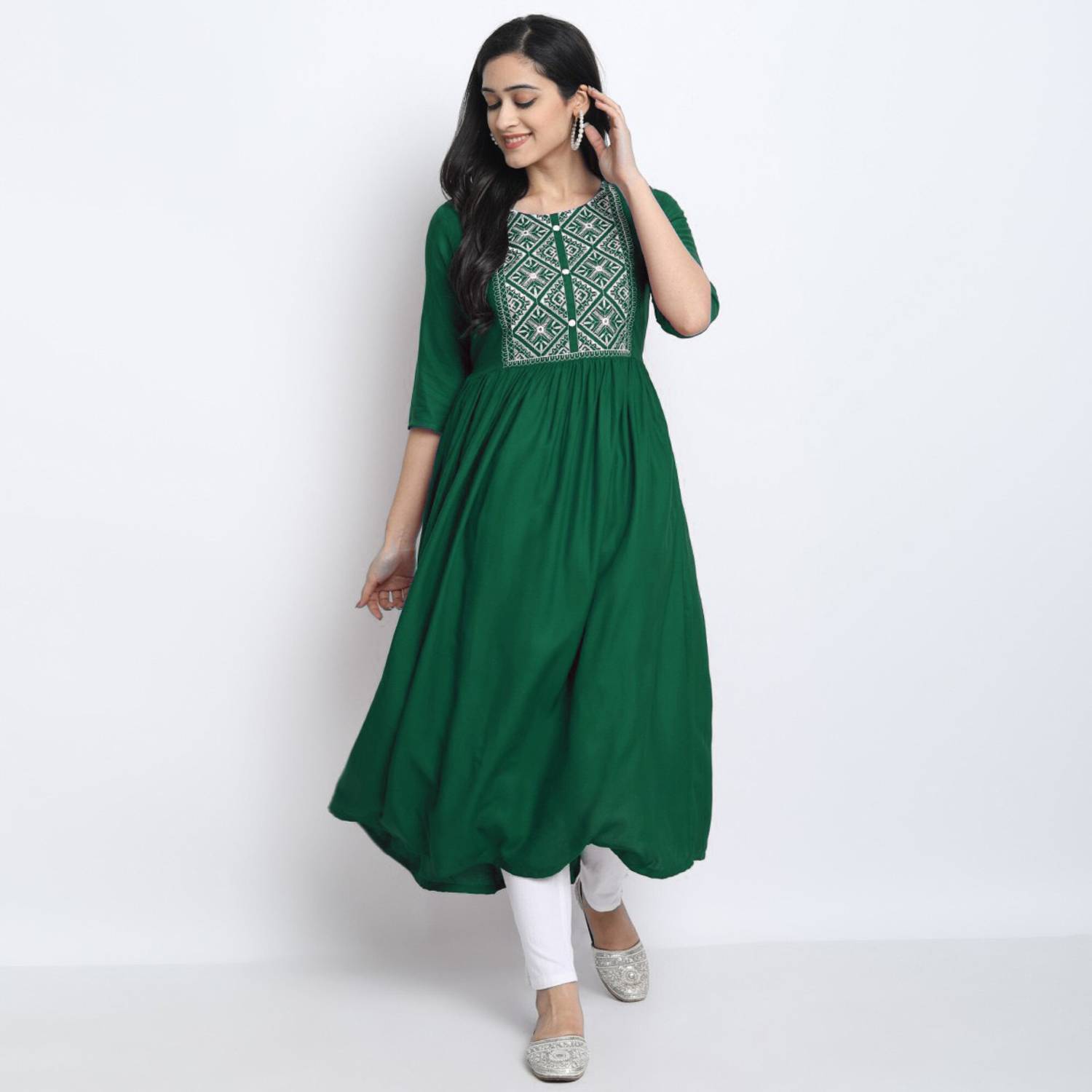 FASHION PATTI Women Embroidered Viscose Rayon Flared Kurta (Green