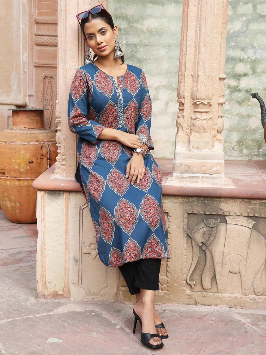 Gulmohar Jaipur Women Printed Pure Cotton Straight Kurta (Blue)