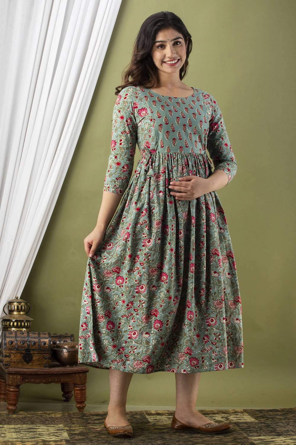 Tulsiram Women Printed Pure Cotton Anarkali Kurta (Green)