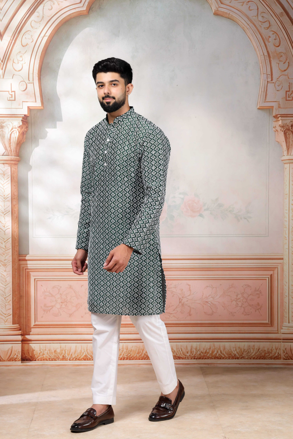 Image of Koshin Men Embroidered Straight Kurta
