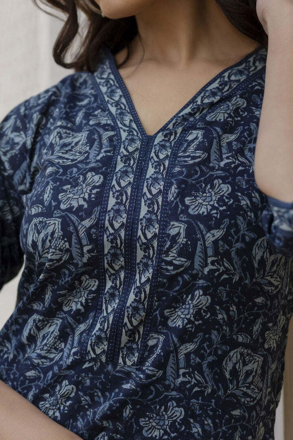 Image of FABZARI Women Printed, Block Print, Floral Print Straight Kurta