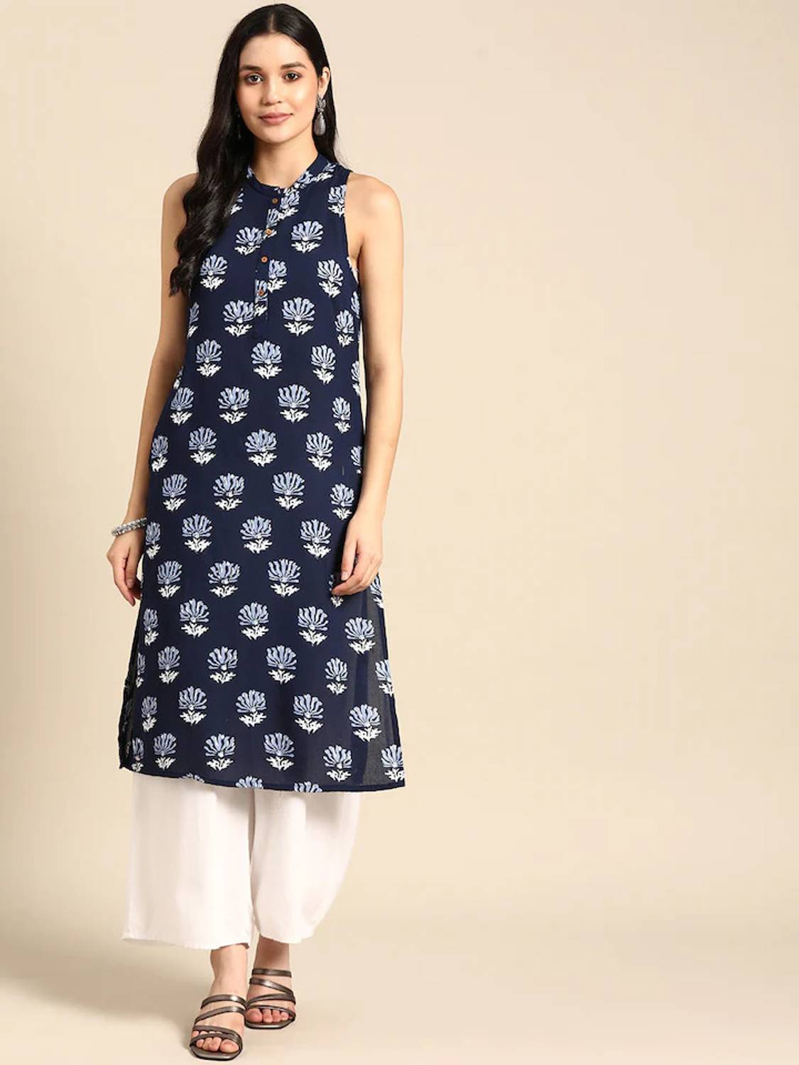 MARKHYA WALA Women Floral Print Viscose Rayon Straight Kurta (Mul