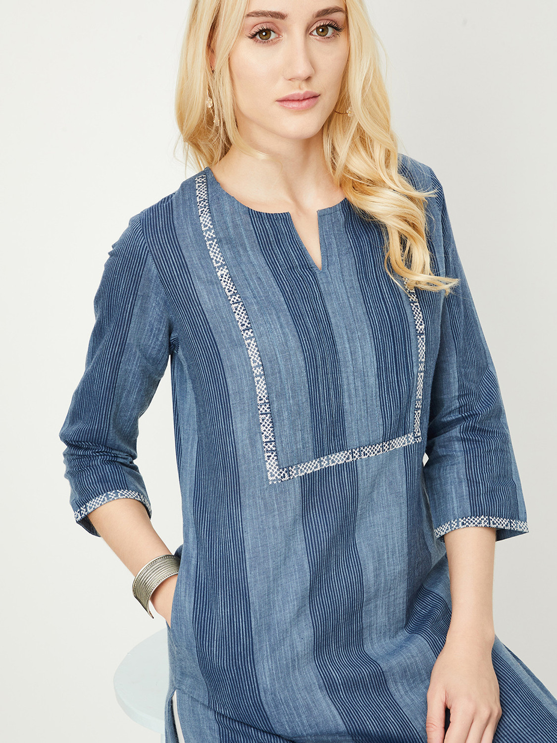 Image of MAX Women Colorblock Straight Kurta