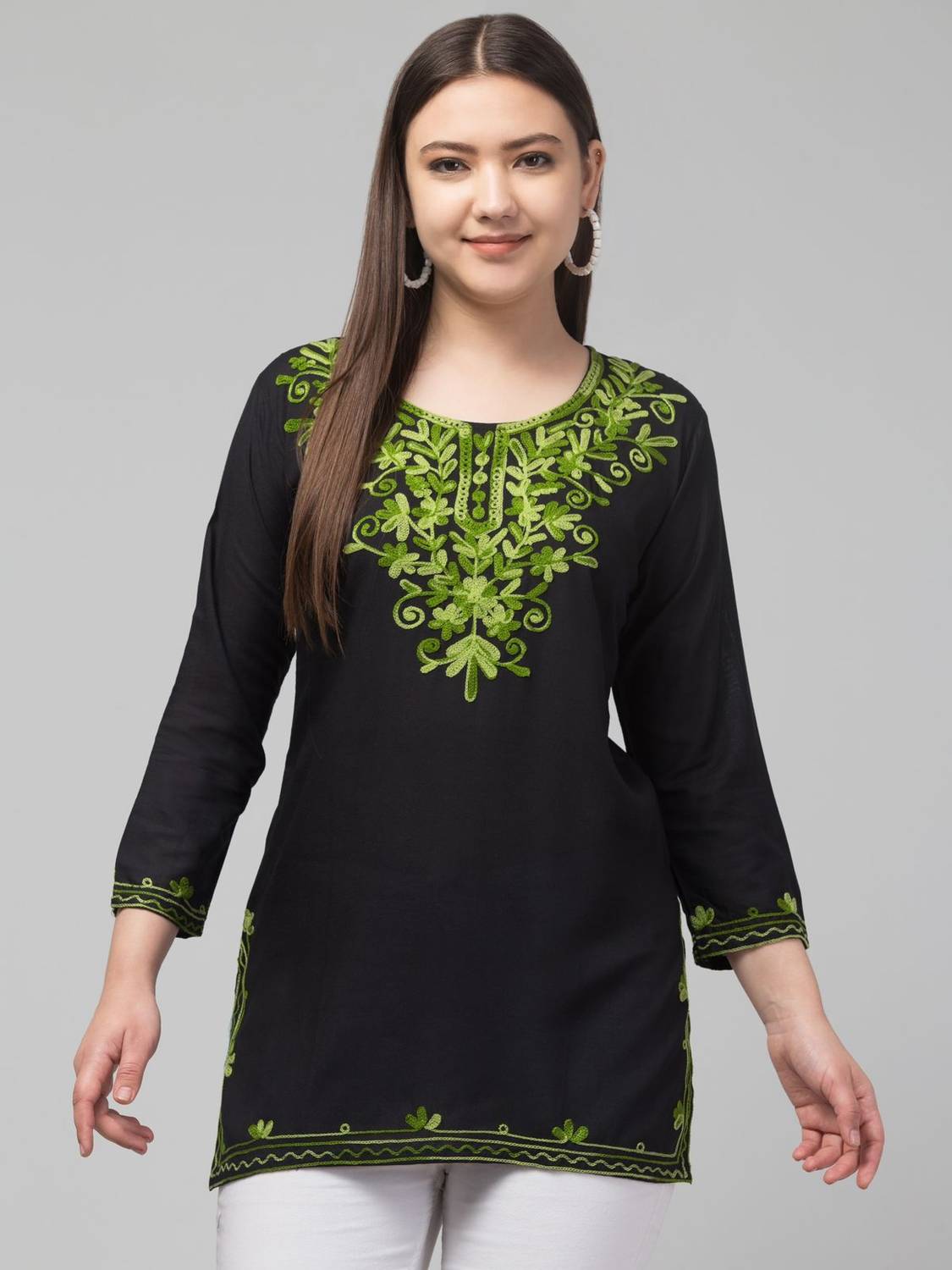rajaenterprises Women Embroidered Straight Kurta
