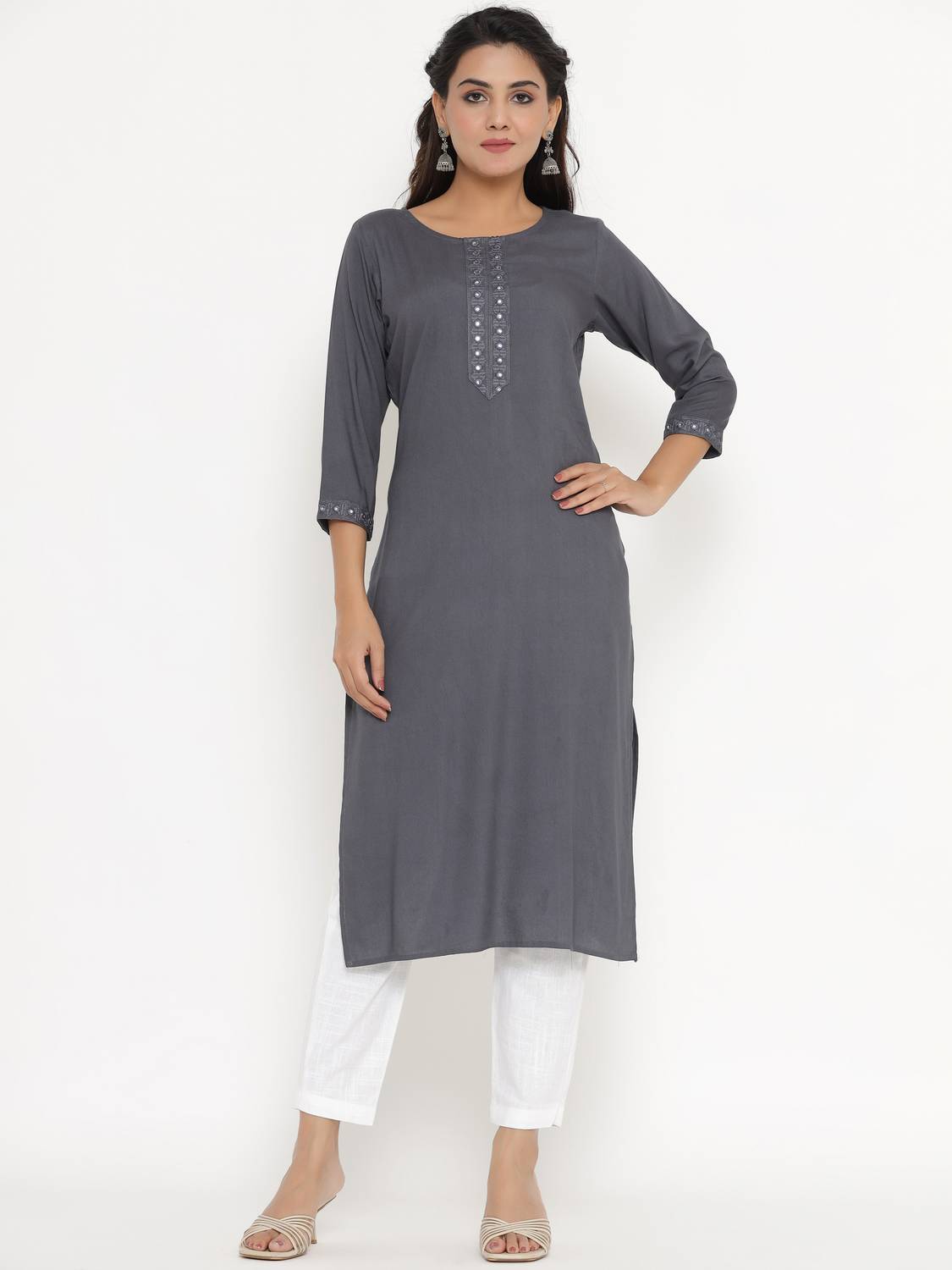 VEDANA Women Solid Viscose Rayon Straight Kurta (Grey)
