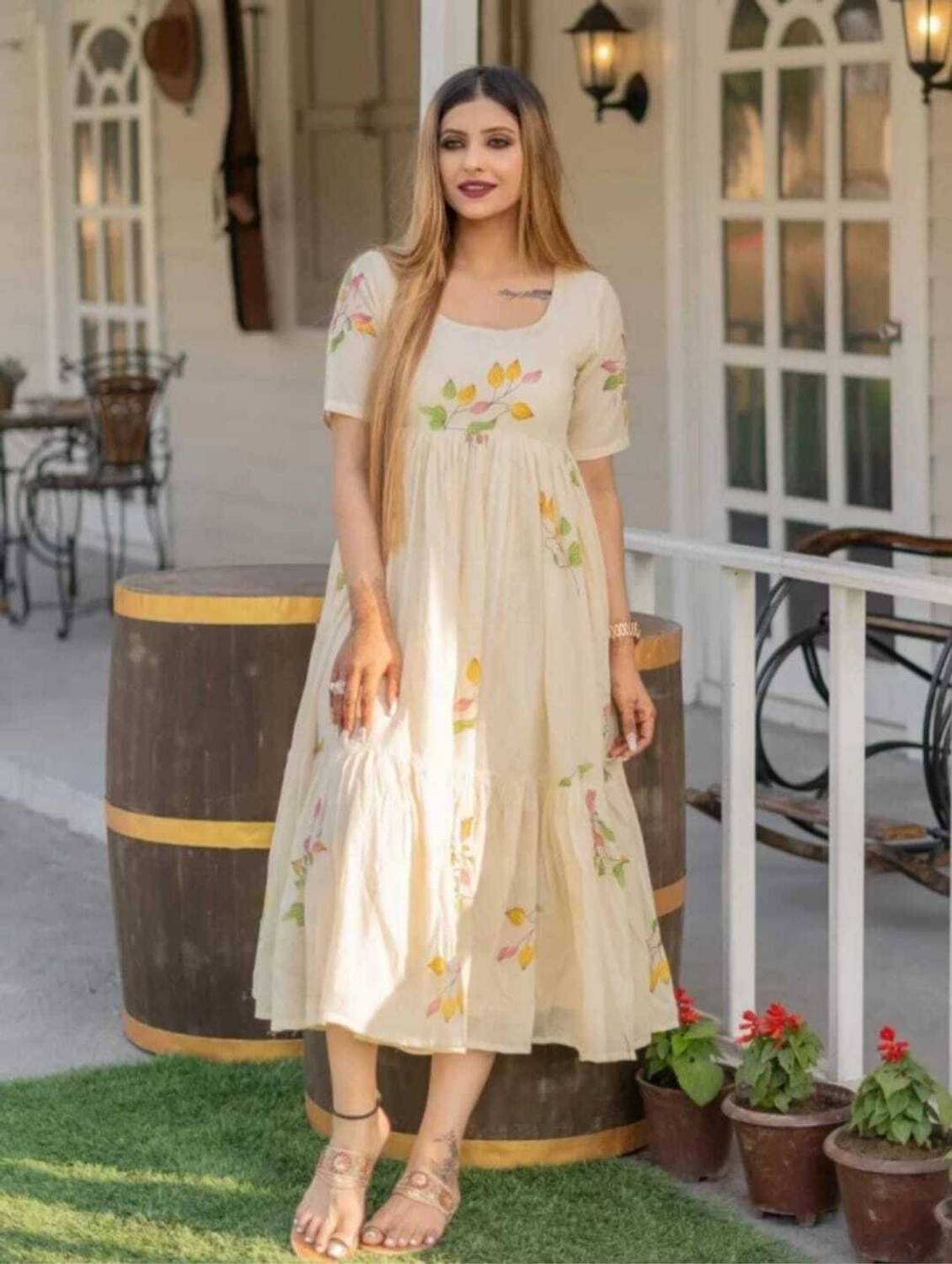 ROOPRANI TEXTILES Women Floral Print Viscose Rayon Anarkali Kurta