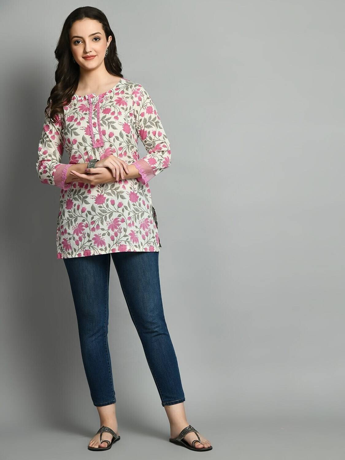 AREEH Women Printed Straight Kurta