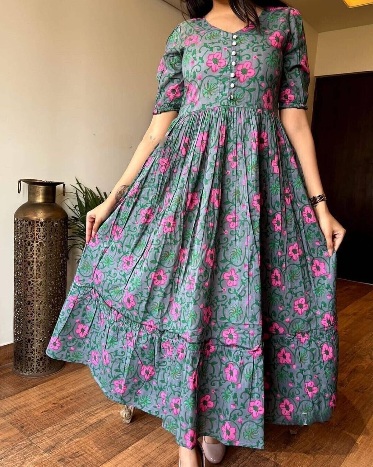 SATVEER FASHION Women Printed Viscose Rayon Anarkali Kurta (Multi