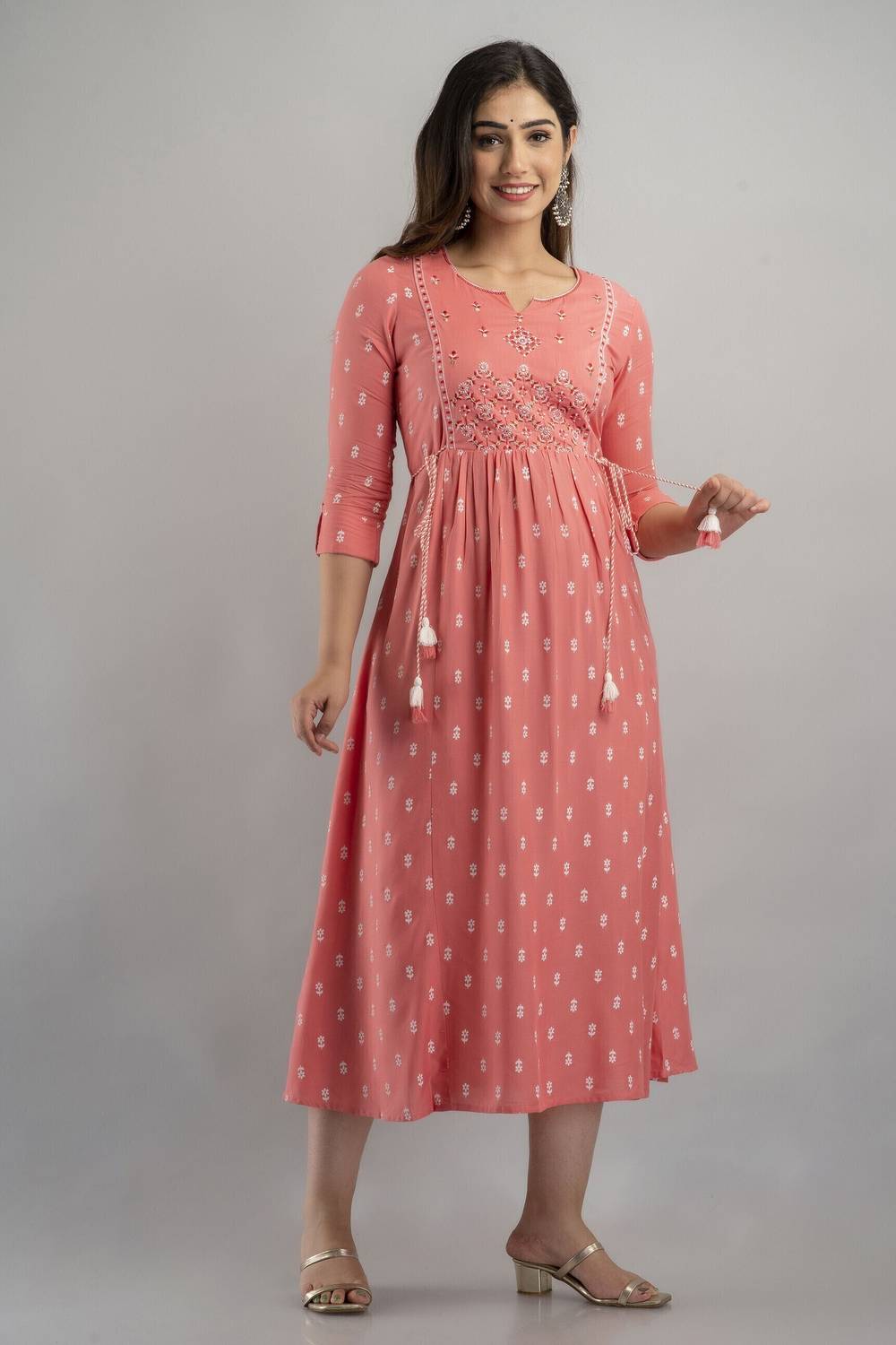 DIPANI Women Printed, Embroidered Viscose Rayon Anarkali Kurta (P