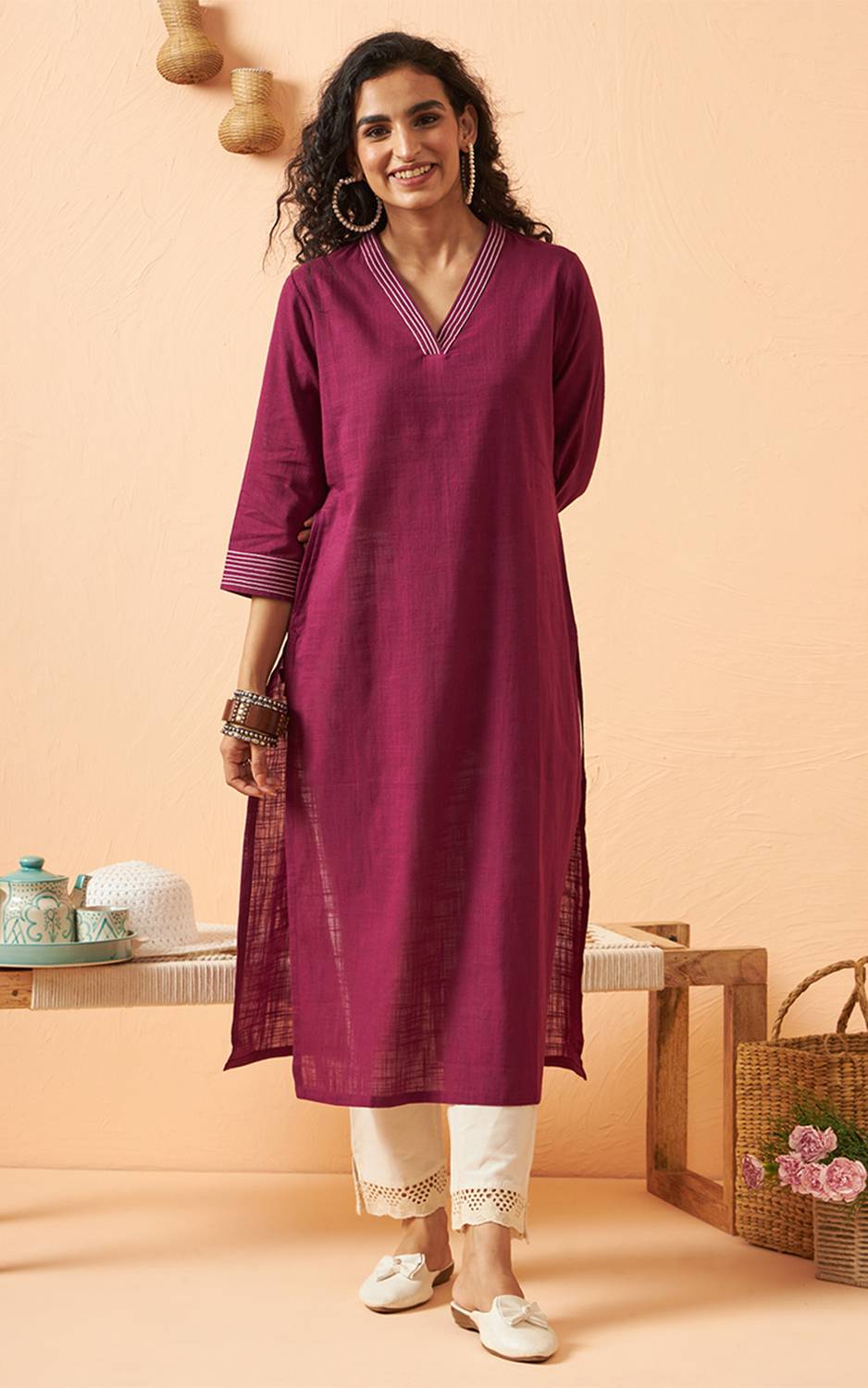 Aravalii Women Striped Straight Kurta