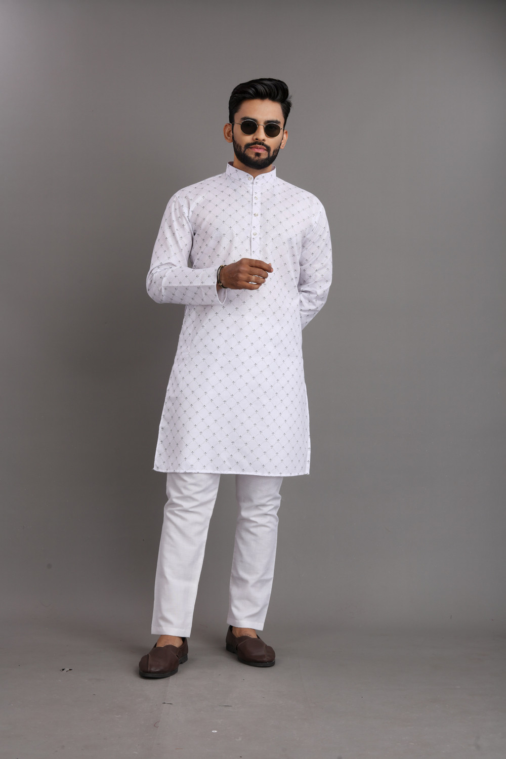 Image of SOPANI Men Solid Kurta