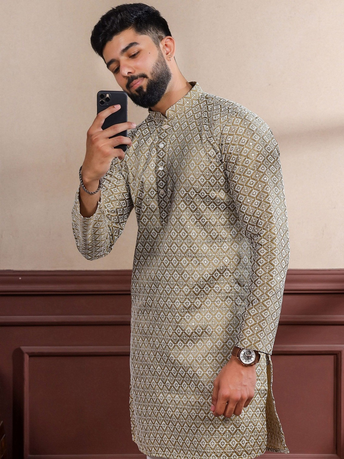 Image of OMICRON FAB Men Chikan Embroidery Straight Kurta