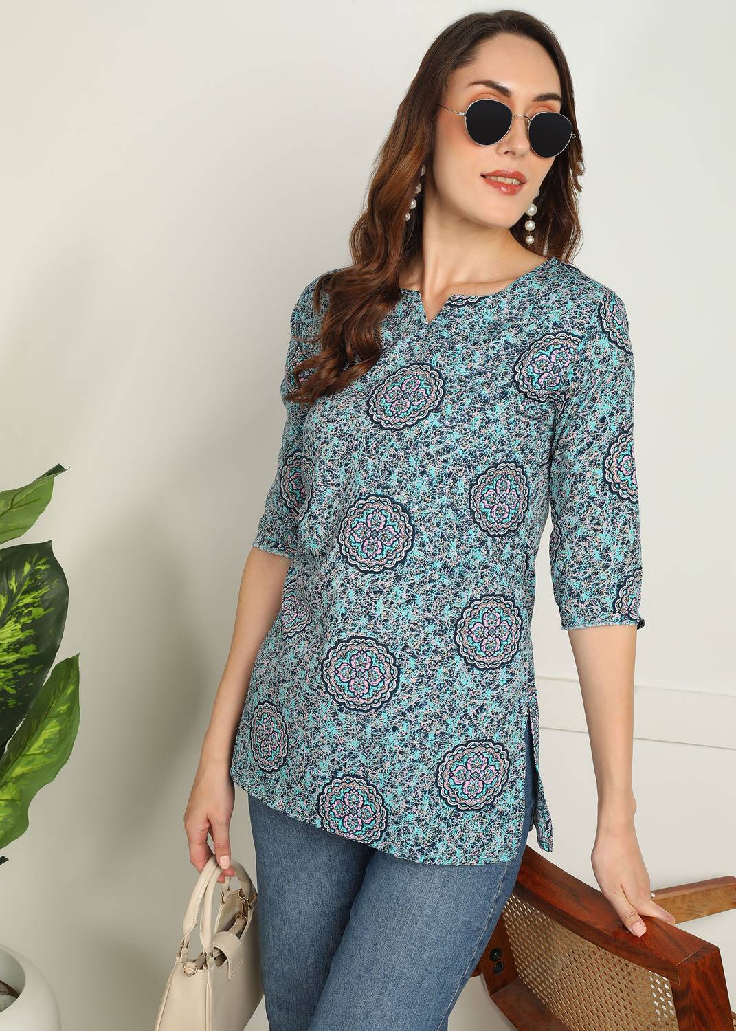 AARAGANA Women Printed Straight Kurta