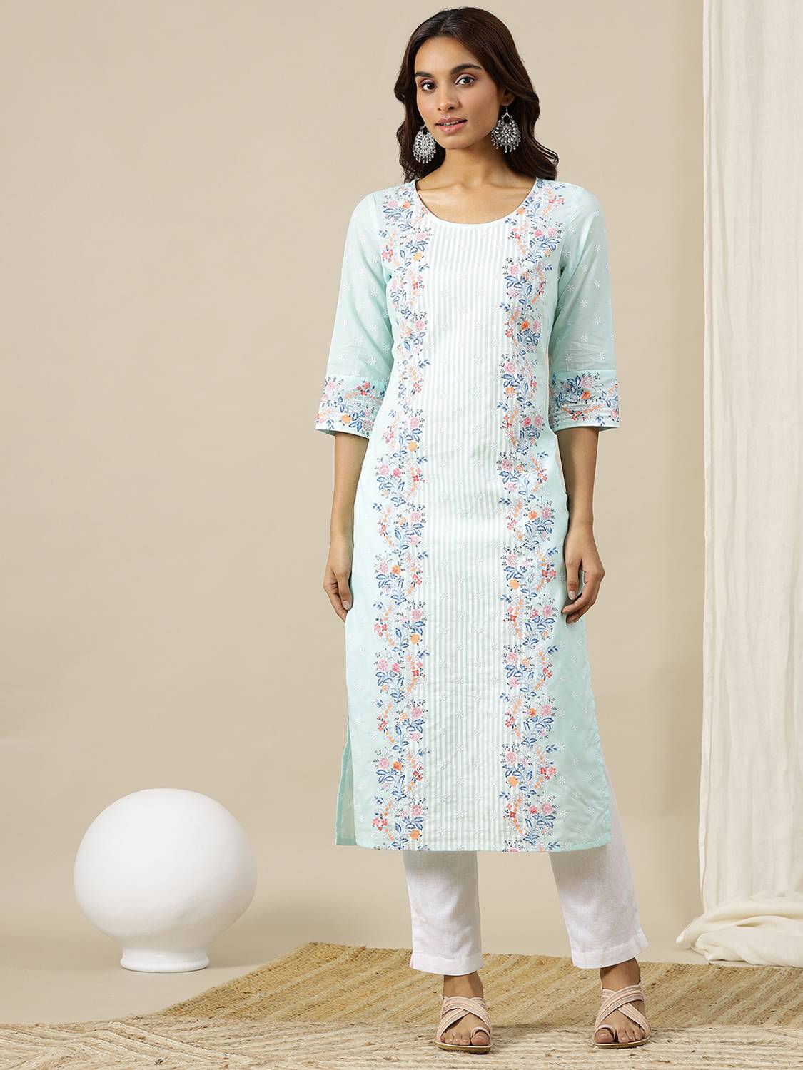Aurelia Women Floral Print Straight Kurta
