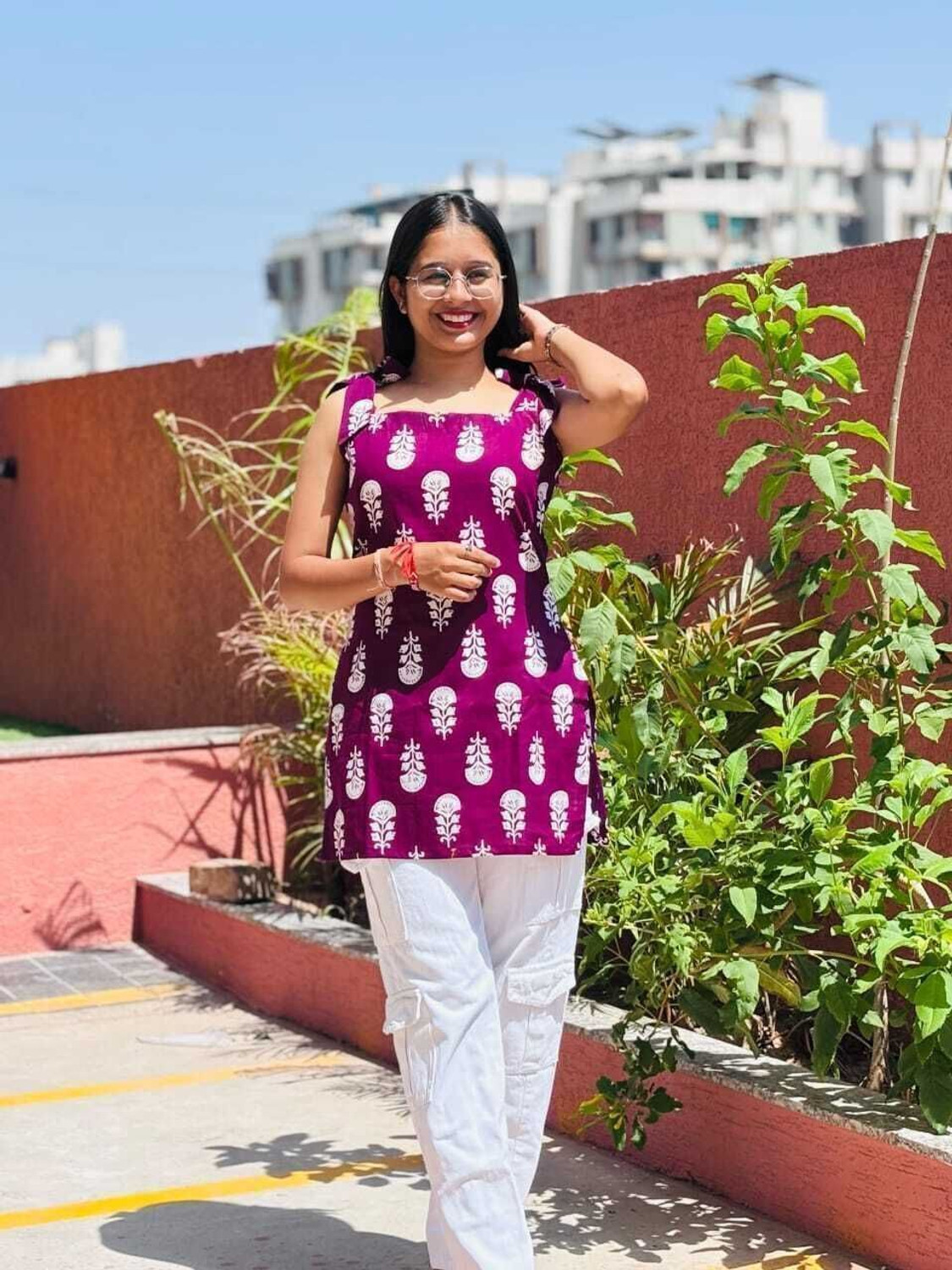 Image of SHIVANKENTERPRISE Women Printed Straight Kurta