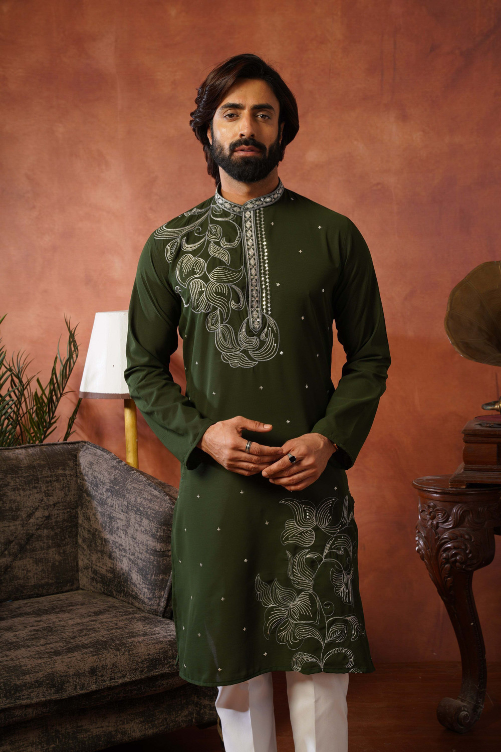 Image of INDIROOP Men Embroidered Straight Kurta