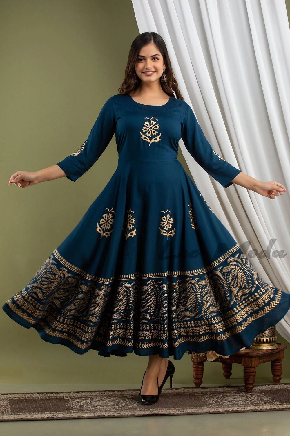 Lee Moda Women Printed Viscose Rayon Flared Kurta (Blue)