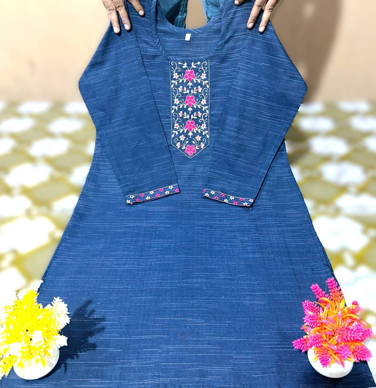 AUZAAI COLLECTION Women Self Design Straight Kurta