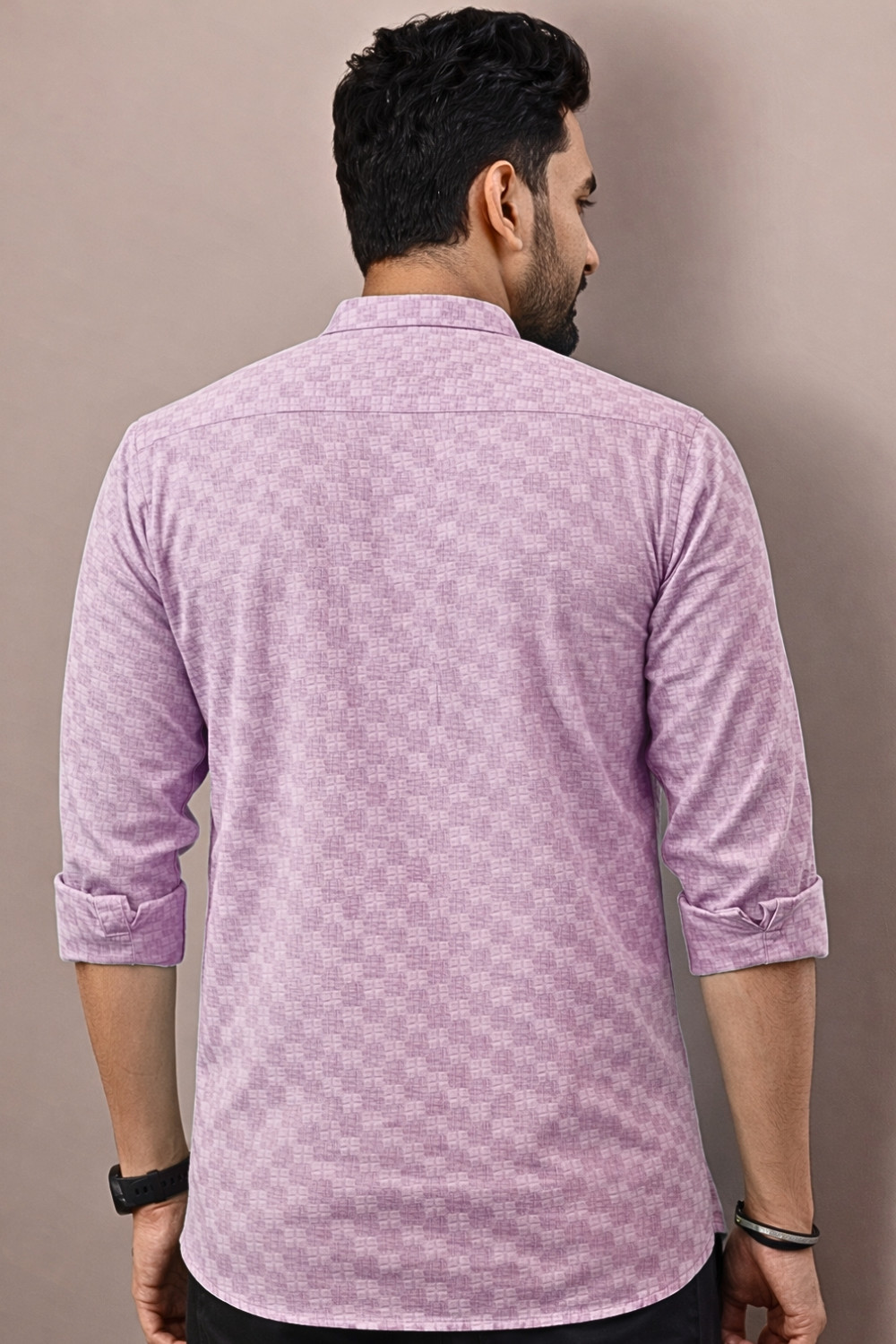 Image of Varbandhan Men Self Design Straight Kurta