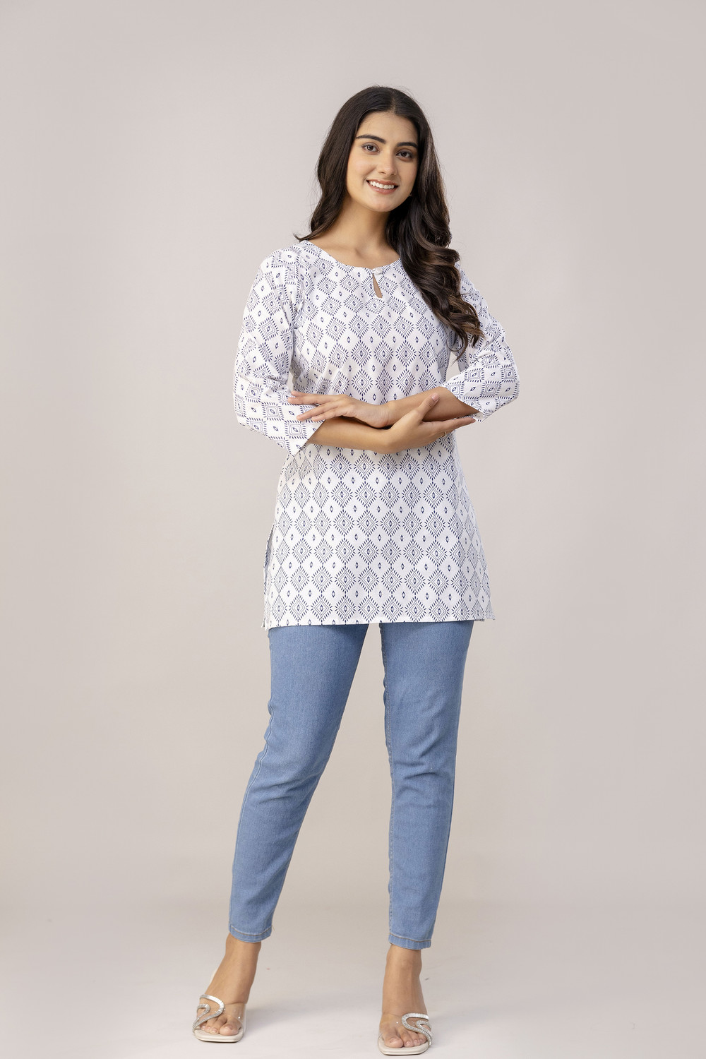 Image of Shibra Women Printed Straight Kurta