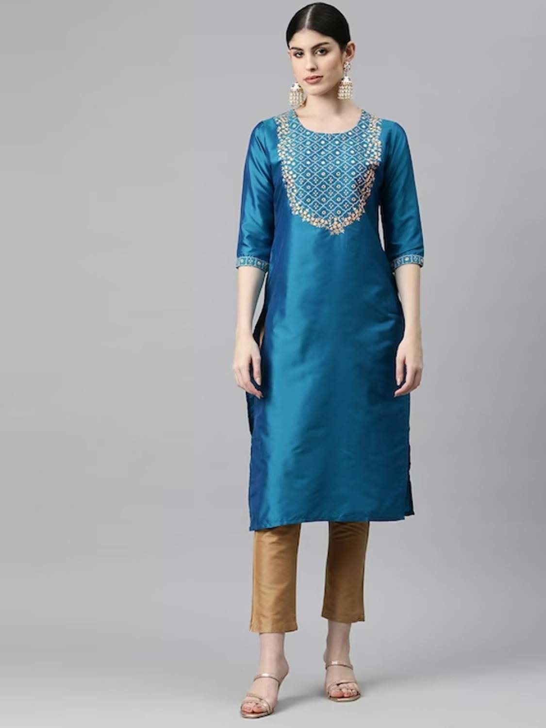 Anmi Embroidered Women Straight Kurta