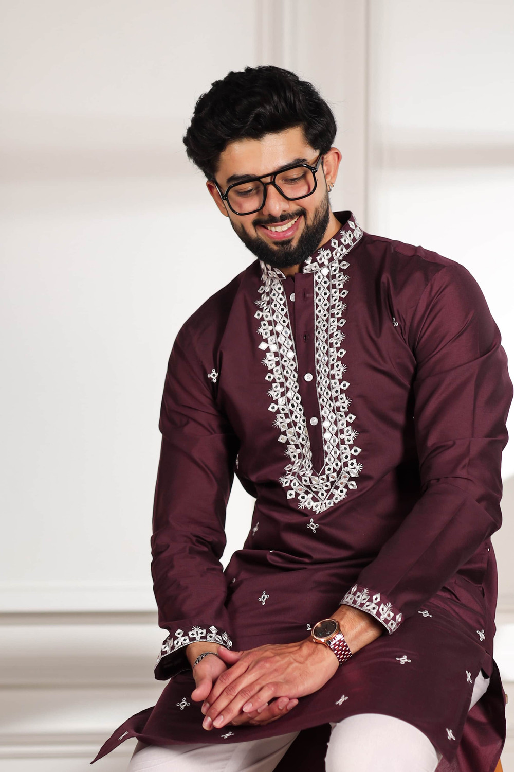 Image of Koshin Men Embroidered Straight Kurta
