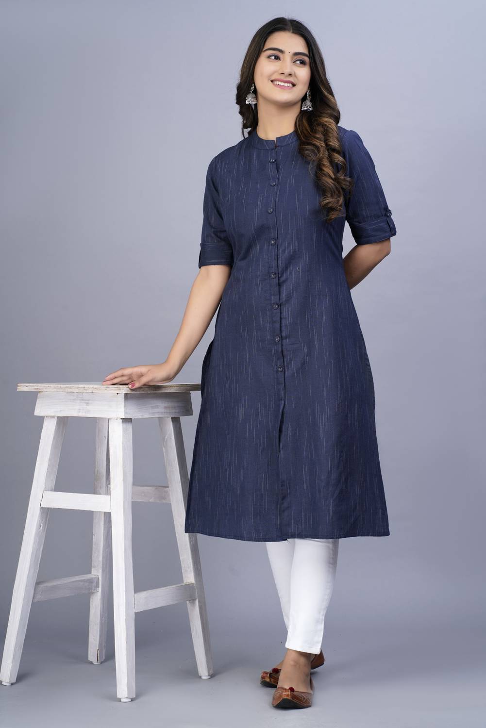 heartloom Women Solid Cotton Blend A-line Kurta (Blue)
