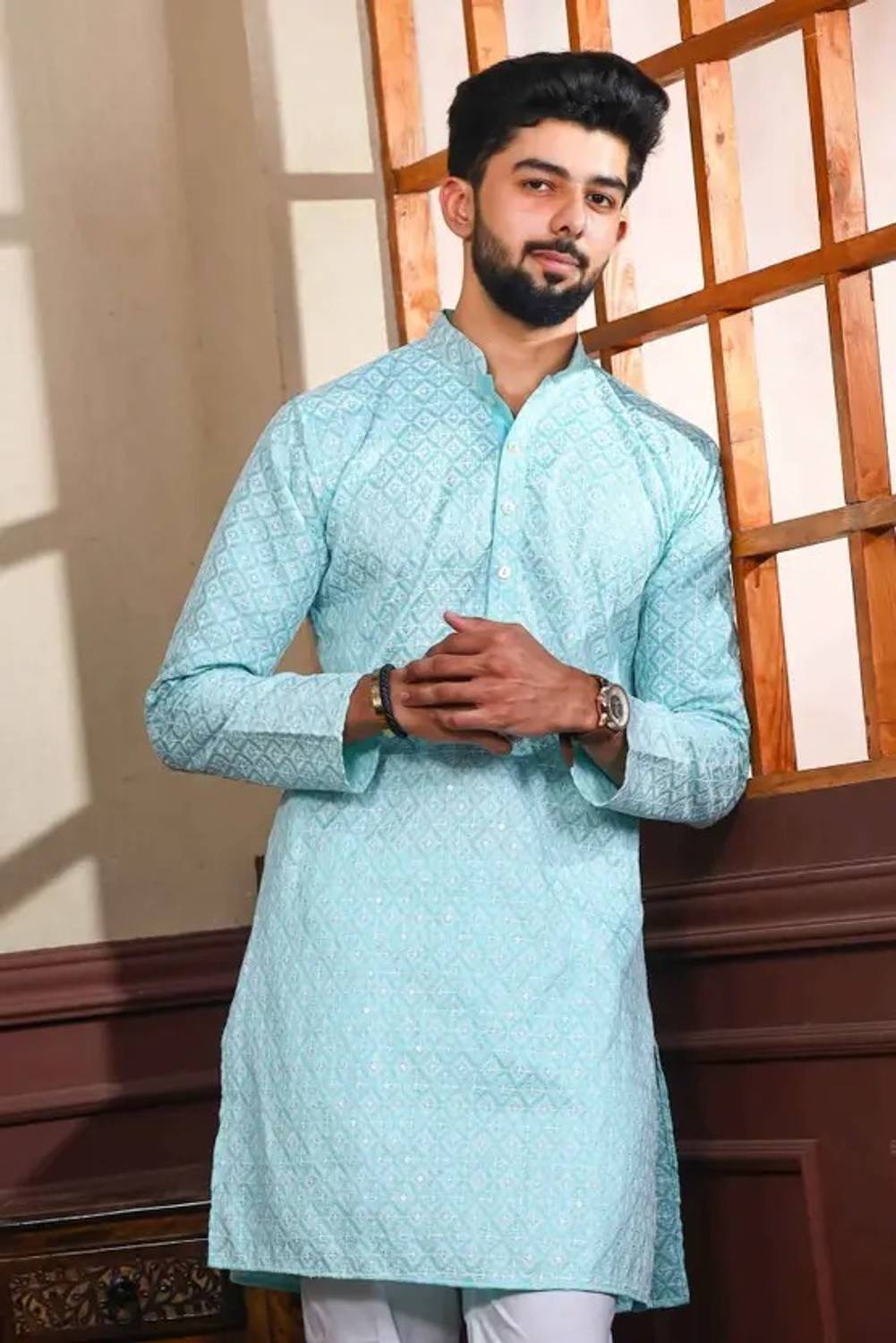 LookMark Men Embroidered Straight Kurta