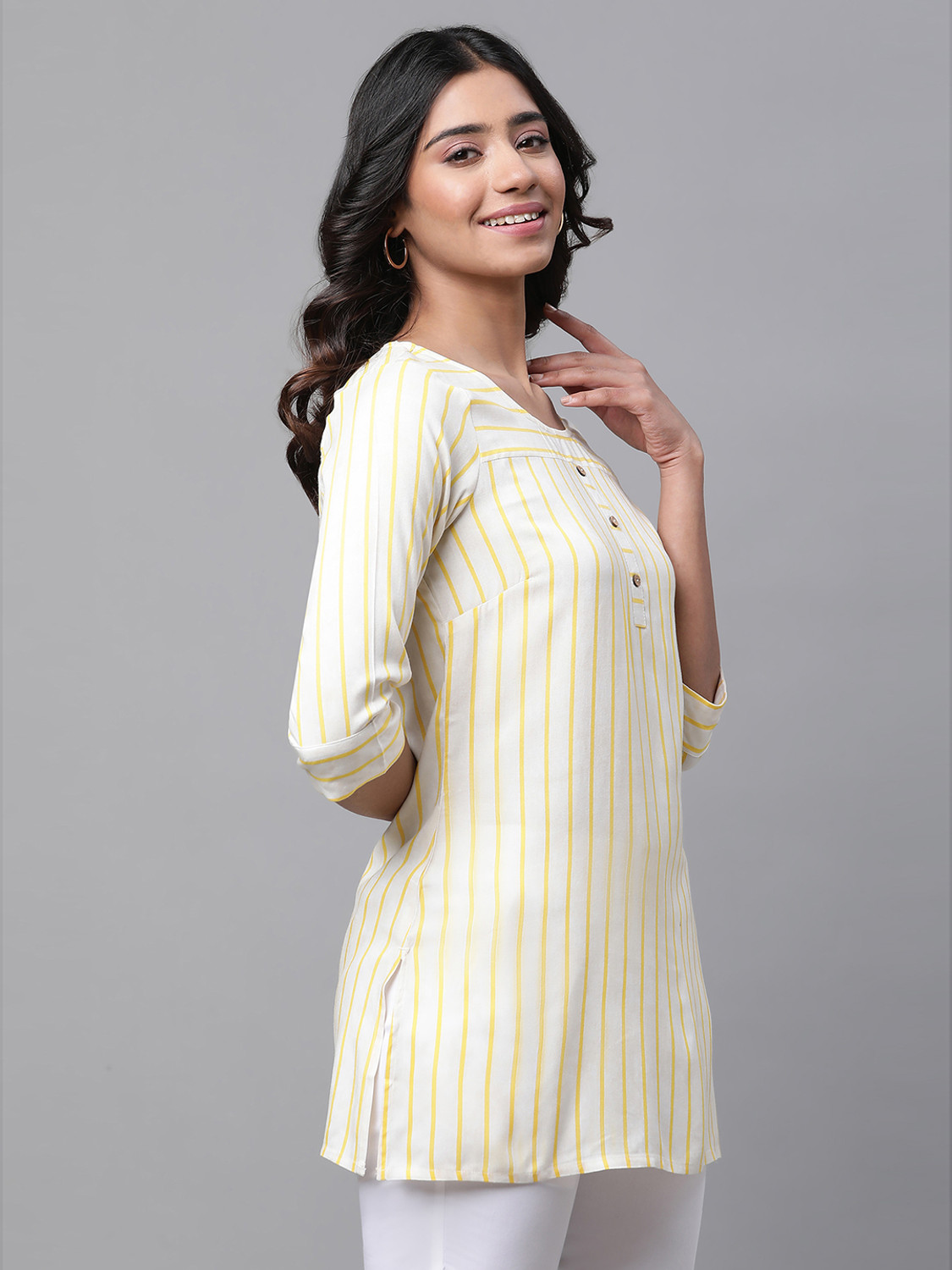 Image of Aurelia Women Printed Straight Kurta