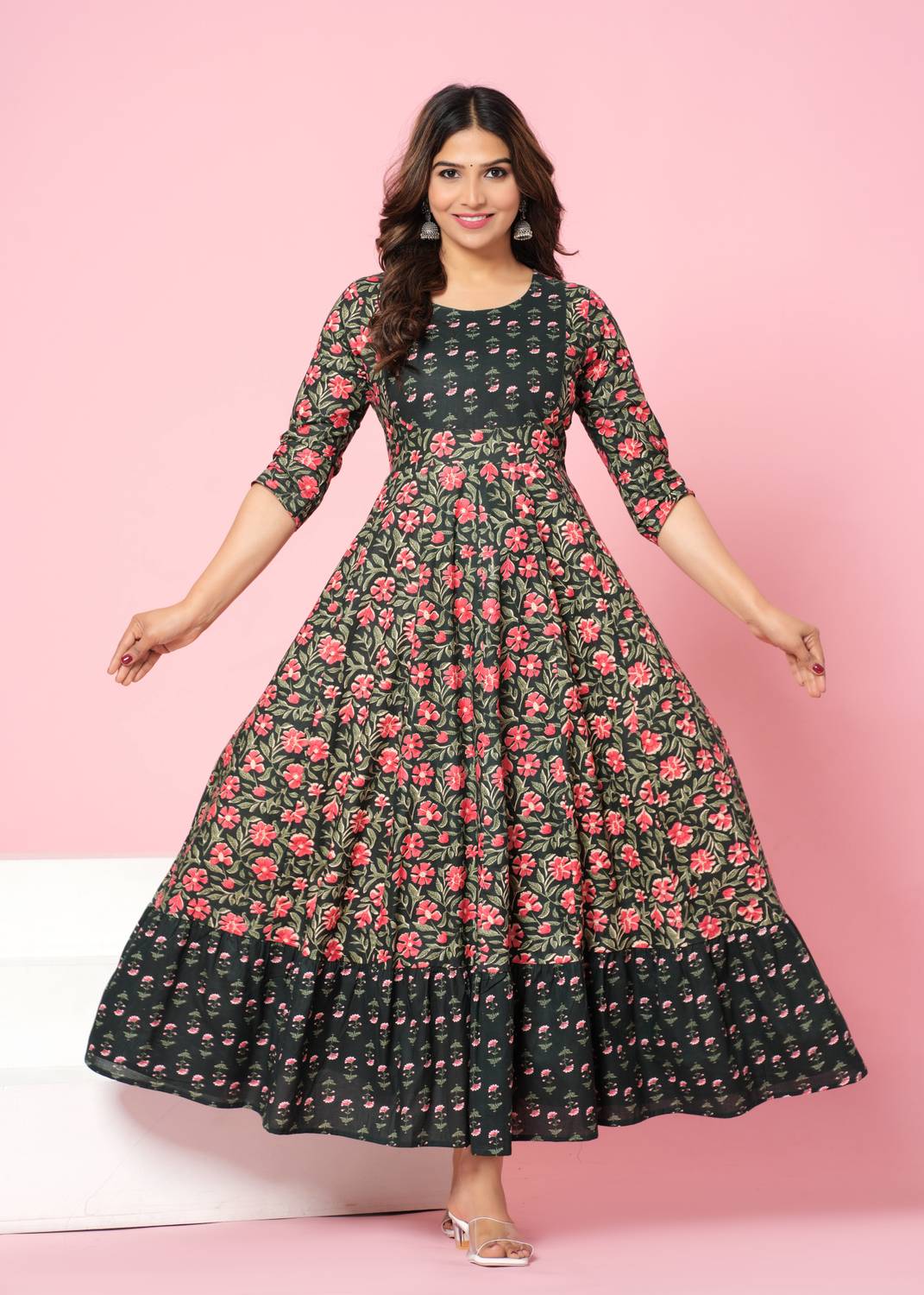 Kirnya Women Printed Pure Cotton Anarkali Kurta (Green)