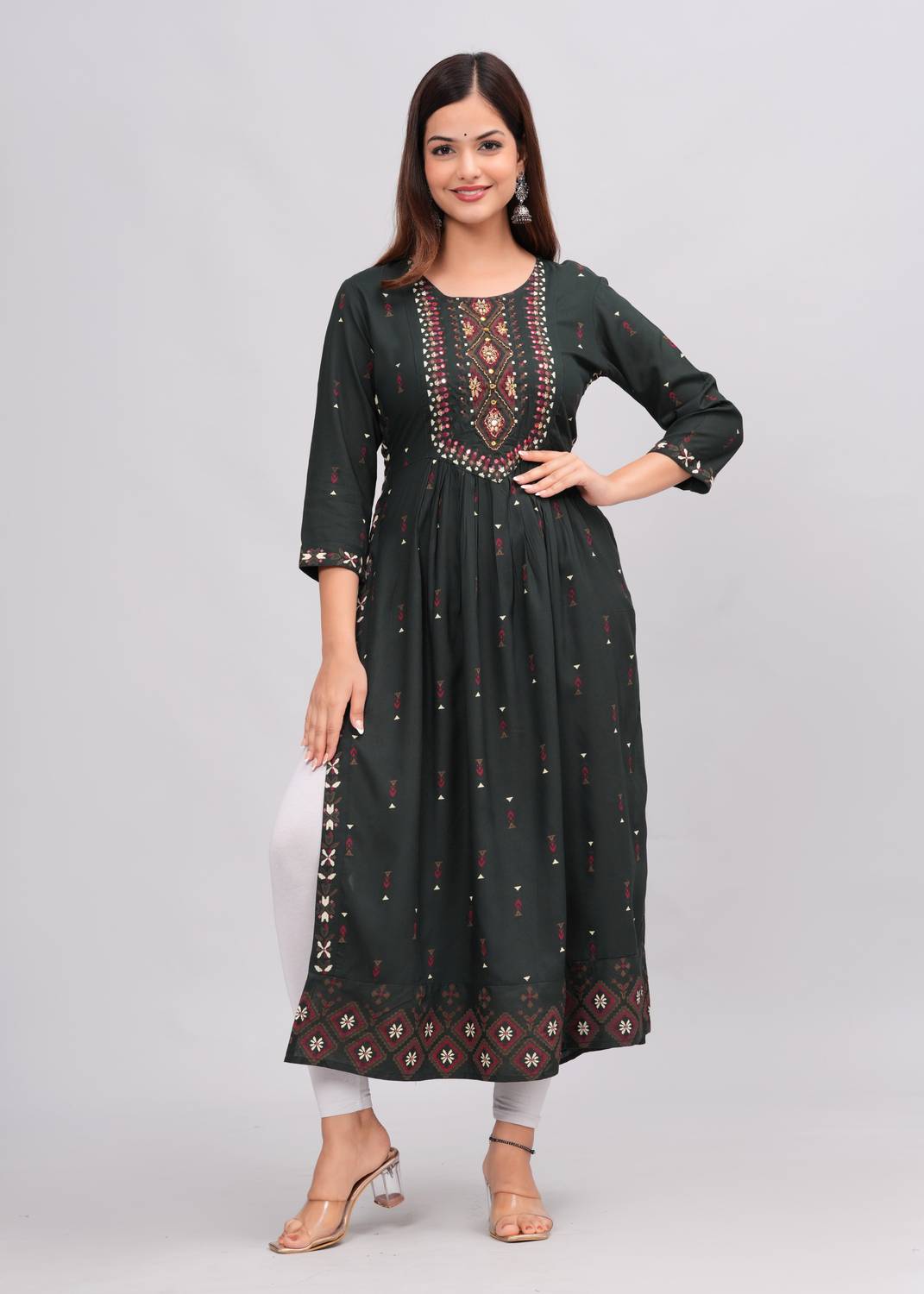 Saabhi Women Printed Viscose Rayon Flared Kurta (Green)