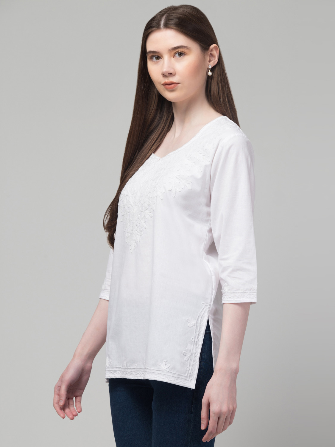 Image of CROWN KING GARMENTS Women Embroidered Straight Kurta