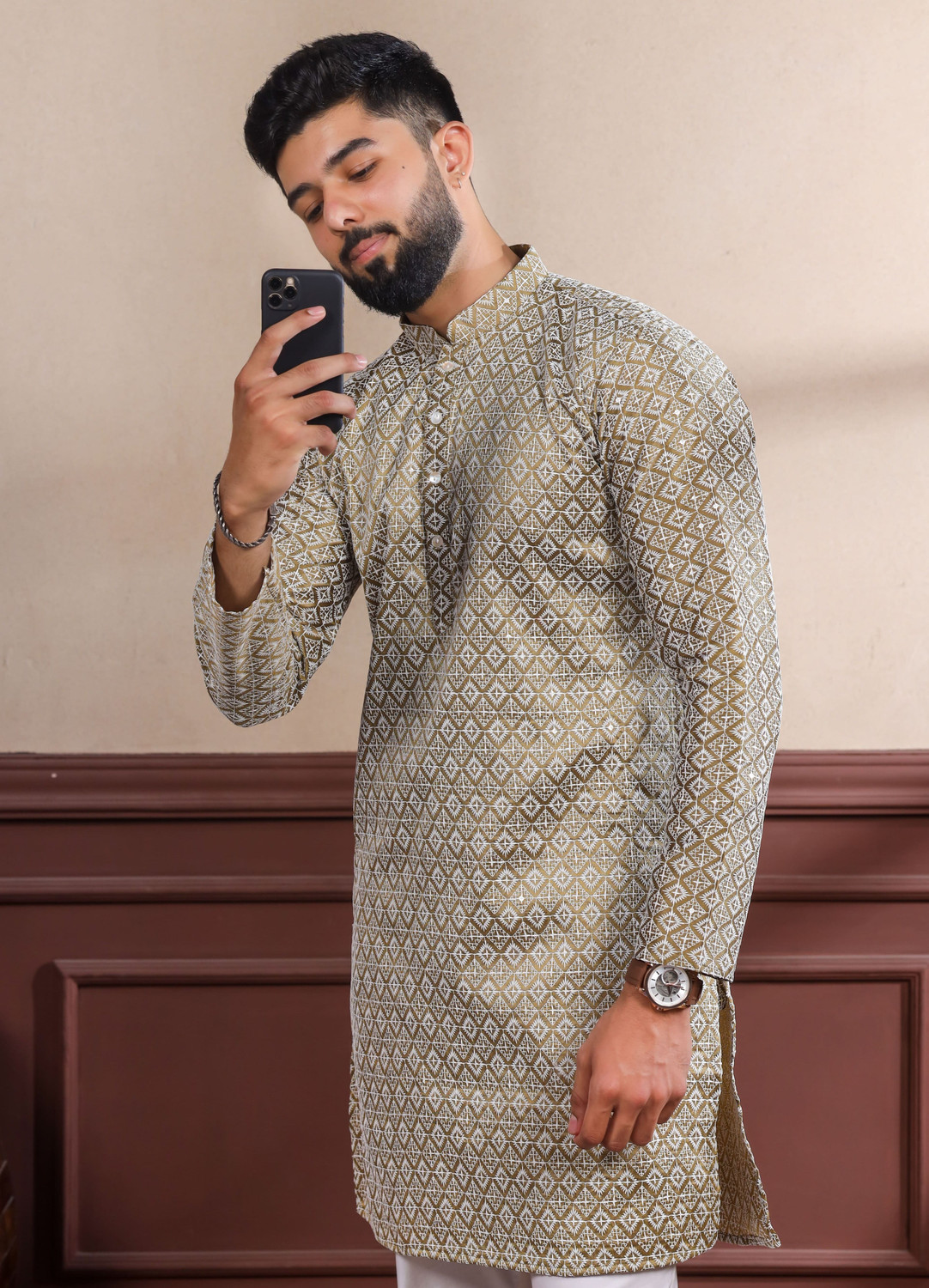 Image of Koshin Men Embroidered Straight Kurta