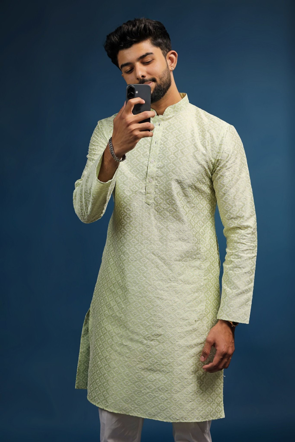 Image of Koshin Men Embroidered Straight Kurta