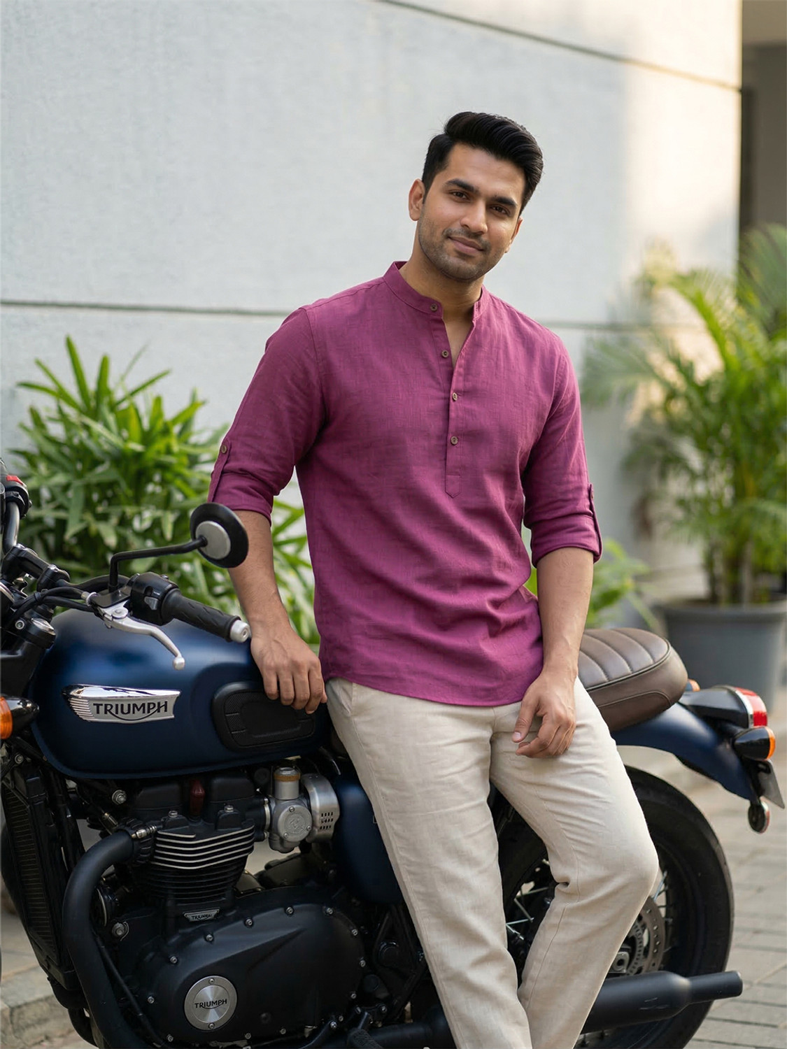 Image of BHUVIKOO Men Solid Straight Kurta