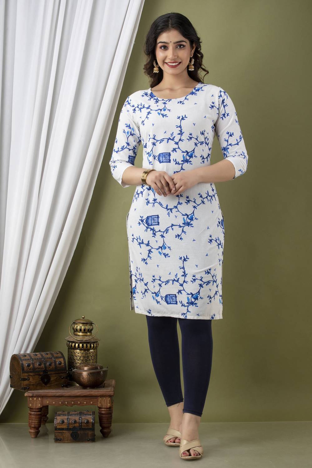 Surhi Women Printed Pure Cotton Straight Kurta (Blue)