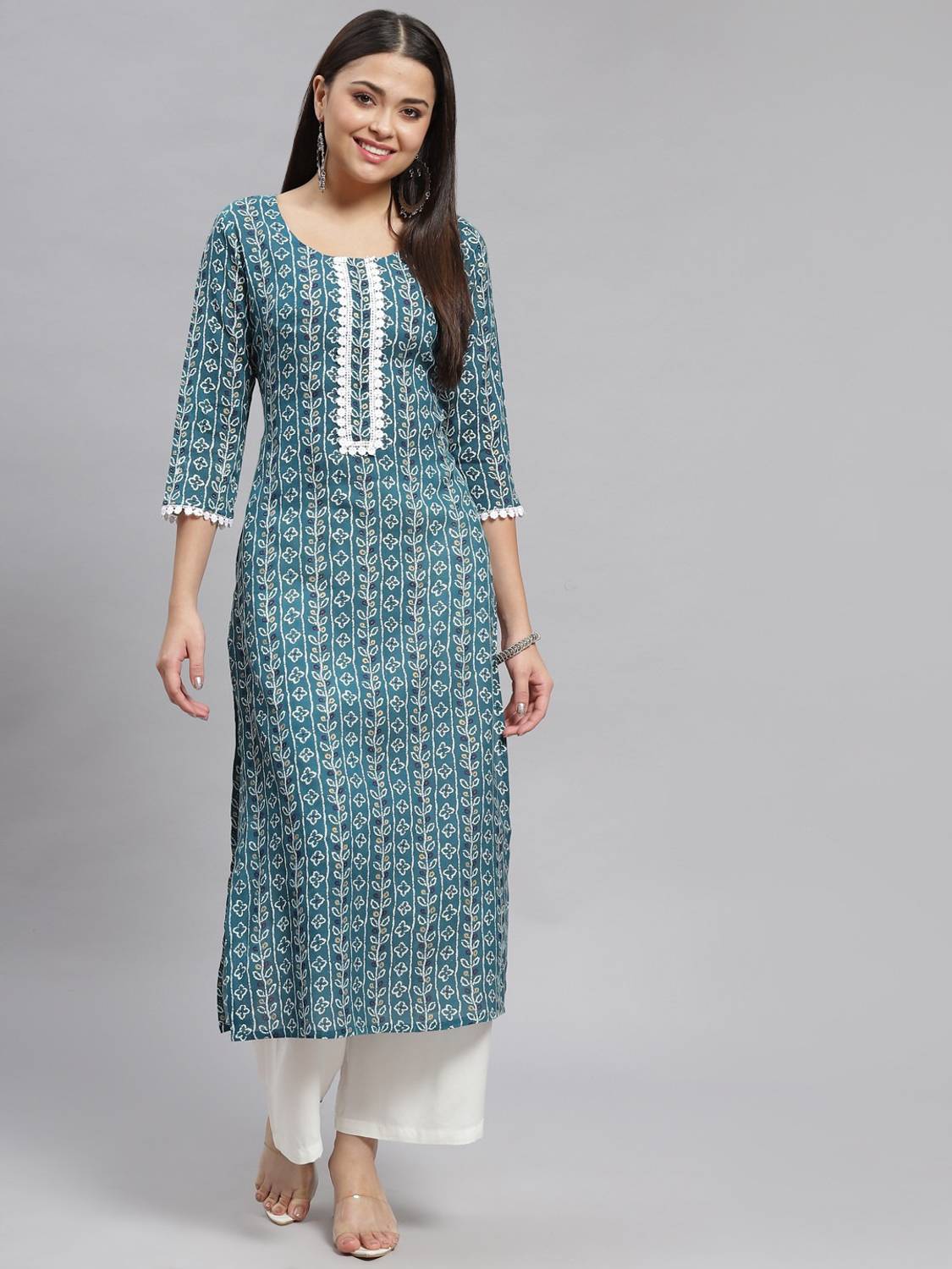 Shrutika Women Floral Print Viscose Rayon Straight Kurta (Black)