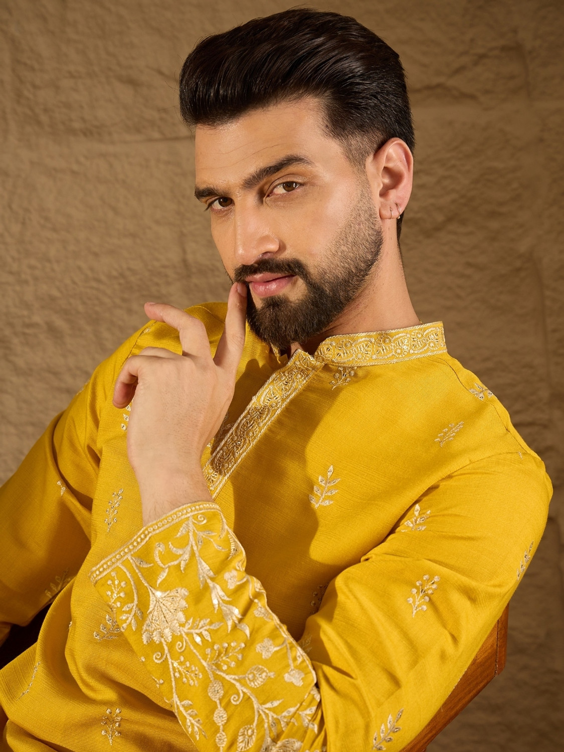 Image of House of Pataudi Men Embroidered Straight Kurta