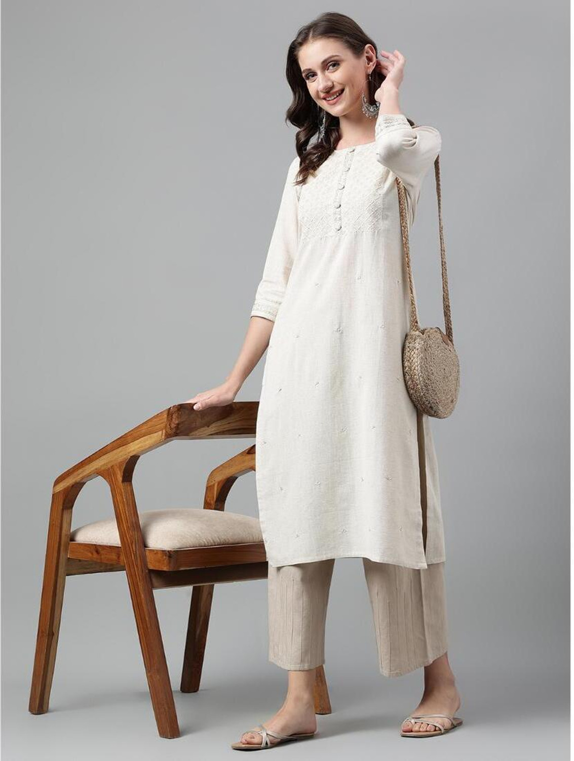 Image of Neemiya Women Embroidered Straight Kurta
