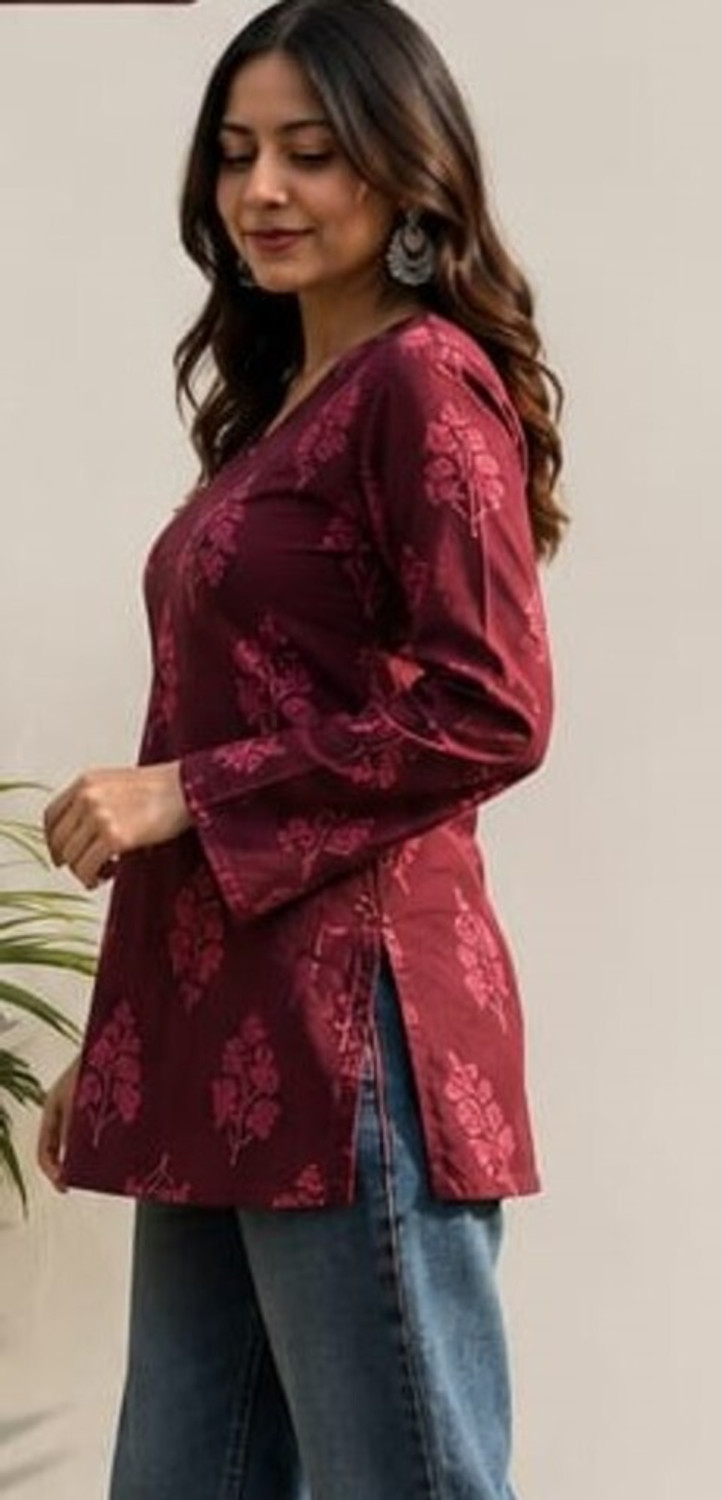 Image of ANJANEYA FASHION Women Printed Straight Kurta