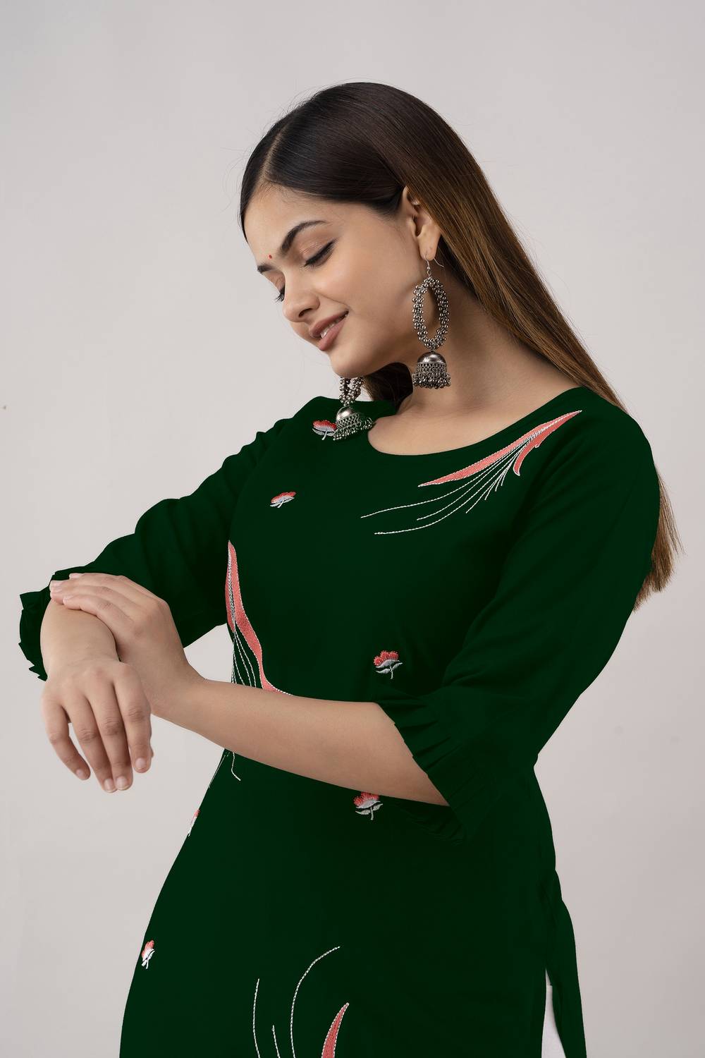 Sehrish Store Women Embroidered Viscose Rayon Straight Kurta (Dar
