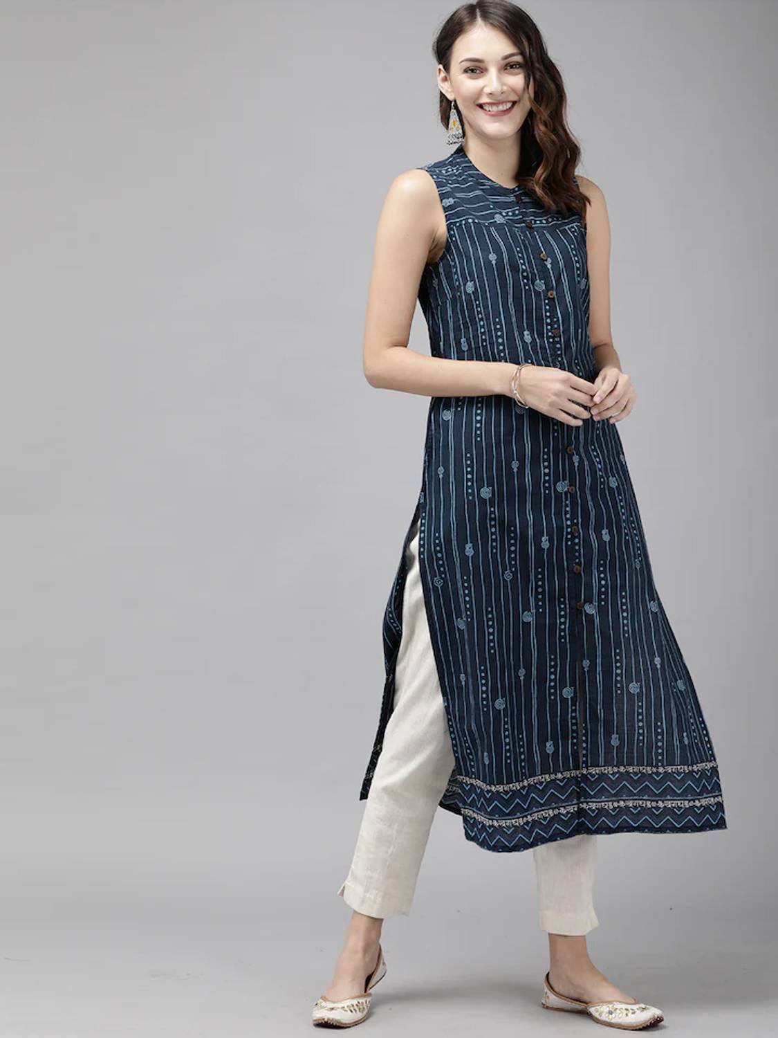 Lamba Creations Women Printed Viscose Rayon Straight Kurta (Blue)