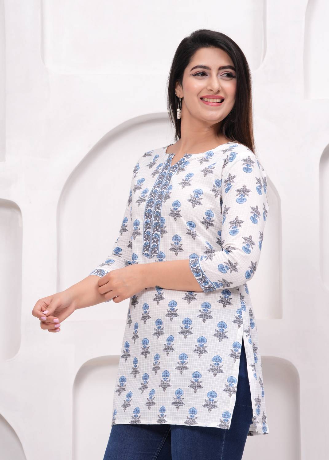 PFFASHION Women Printed Pure Cotton Straight Kurta (White)