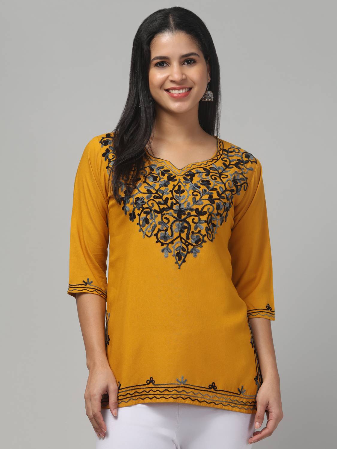 ILMA CREATION Women Embroidered Straight Kurta