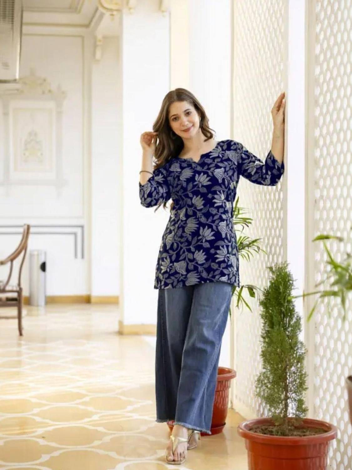Adnika collection Men Floral Print Straight Kurta