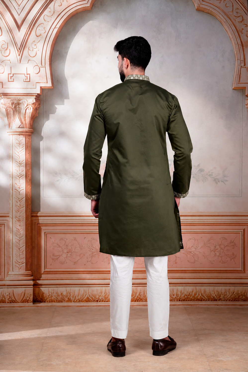 Image of Koshin Men Embroidered Straight Kurta