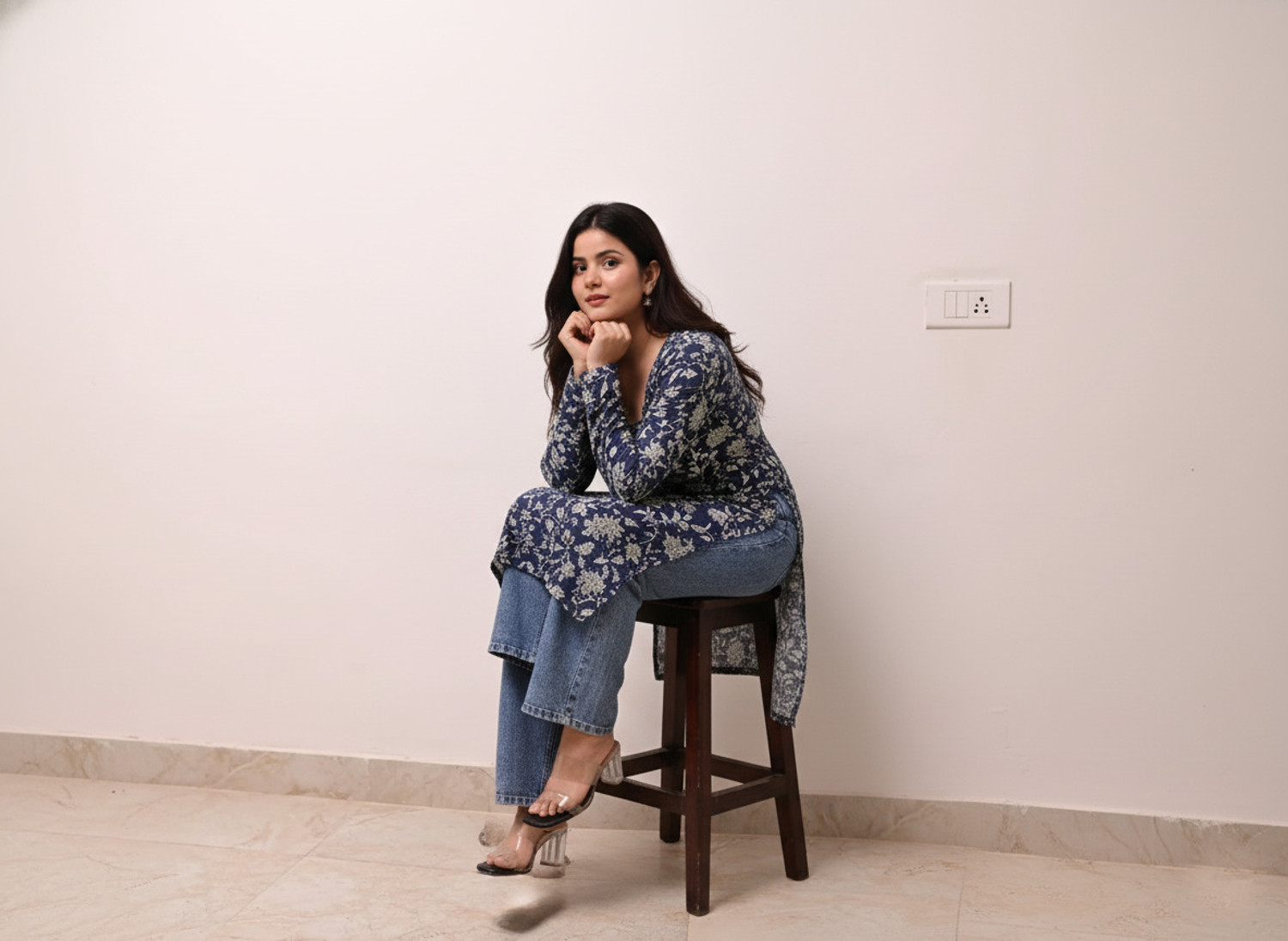 Image of CLANGER Women Floral Print Straight Kurta